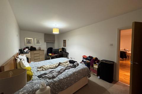 2 bedroom flat for sale, 13 Regatta Point, 1 Manilla Street, London, E14 8JZ