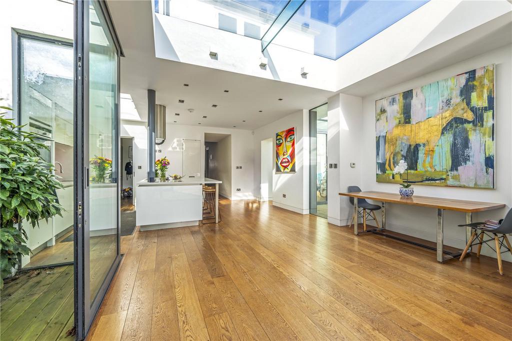 Kitchen/Reception