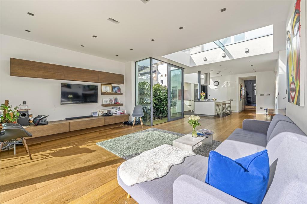 Kitchen/Reception
