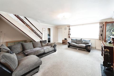 undefined, Albretia Avenue, Waterlooville