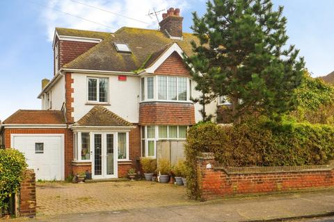Barnes Avenue, Margate CT9
