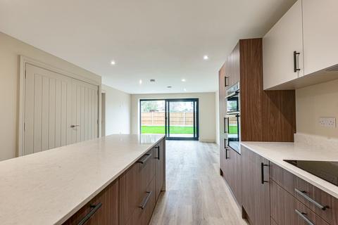 2 bedroom apartment for sale, Cumberland Avenue, Southend-on-sea, SS2
