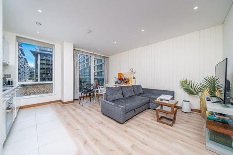 1 bedroom apartment for sale, Hawker Building, 350 Queenstown Road, London, SW11