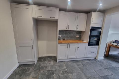 undefined, Queens Acre, Newnham