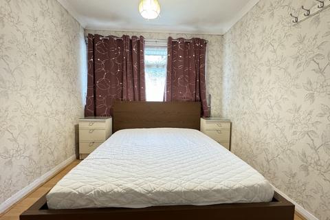 3 bedroom terraced house to rent, Lawdons Gardens, Croydon CR0