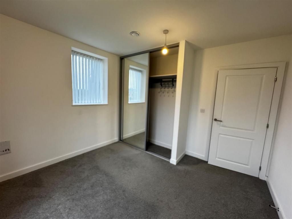 Master Bedroom 4.jpg