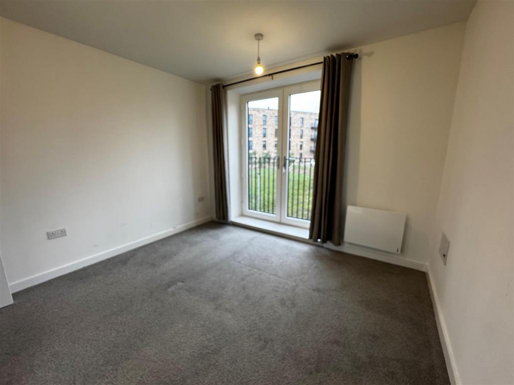 Master Bedroom2.jpg
