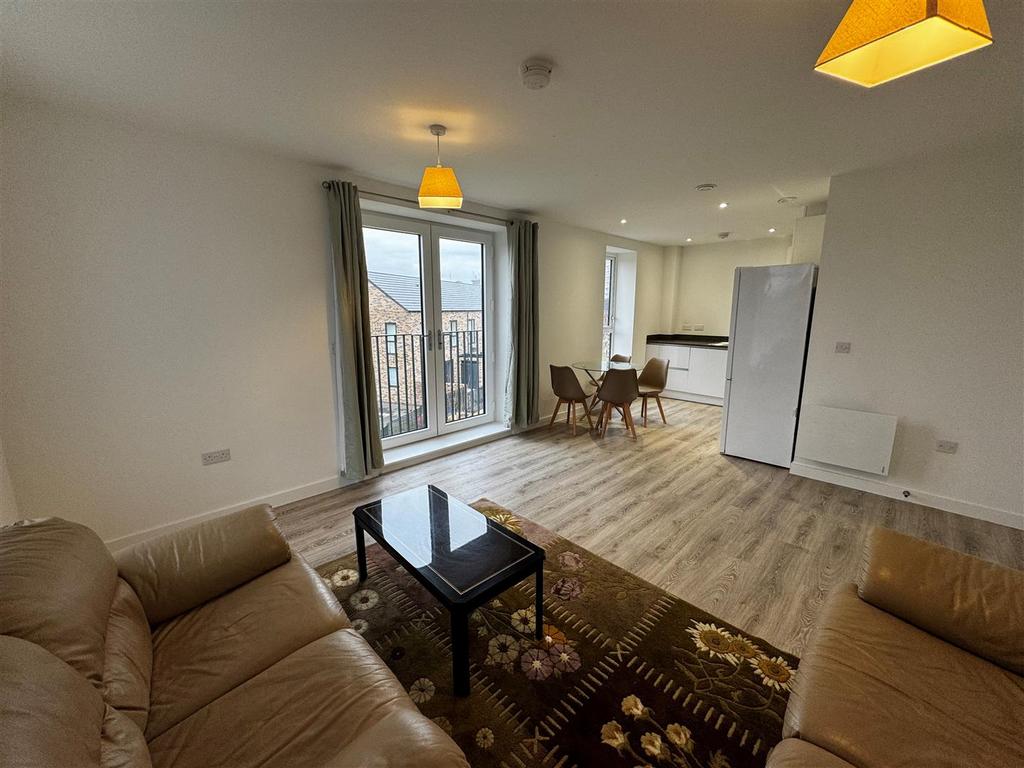 Living room 2.jpg