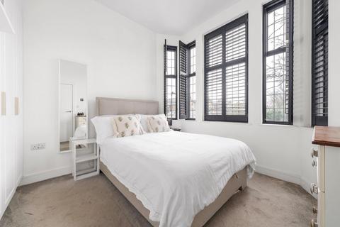 2 bedroom flat for sale, Abbeville Road, SW4