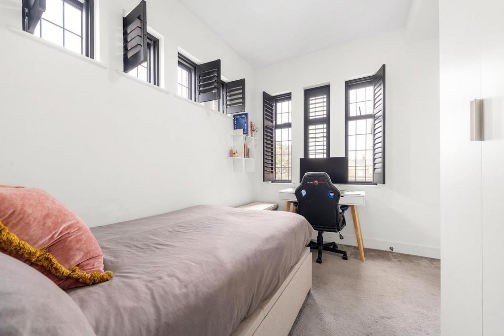 Bedroom.JPG