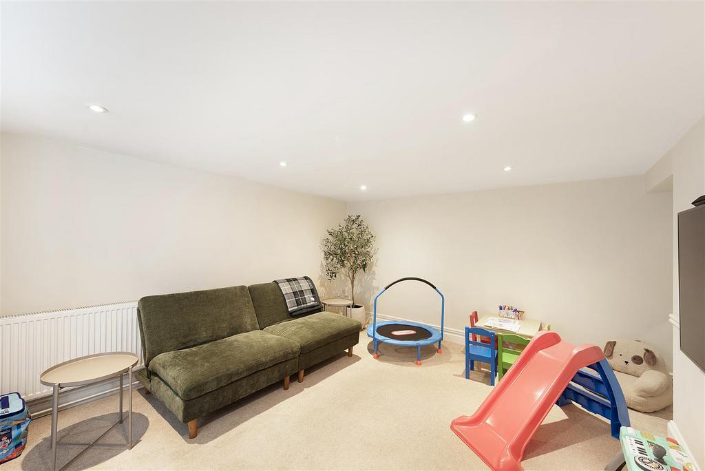 75c Risbygate Street ph18.jpg