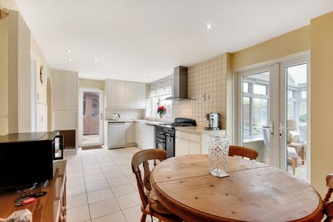 4 bedroom detached house for sale, Waldershare Avenue, Sandwich Bay, Sandwich, Kent, CT13