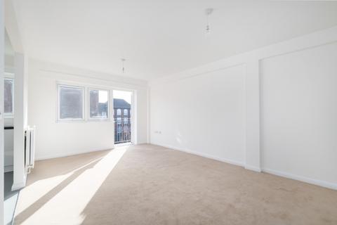 2 bedroom flat to rent, Vallance Road London E1