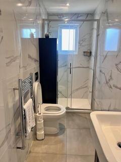 3 bedroom flat to rent, Woodside Park Road, London