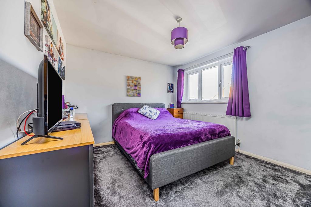 House in Southampton - More