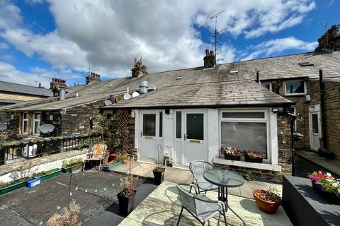 undefined, Bradford Road, Shipley, West Yorkshire, UK, BD18