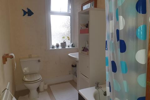 undefined, Bradford Road, Shipley, West Yorkshire, UK, BD18