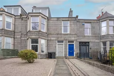 4 bedroom apartment for sale