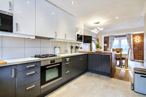 3 bedroom terraced house for sale, Grovefield Crescent, Balsall Common, CV7
