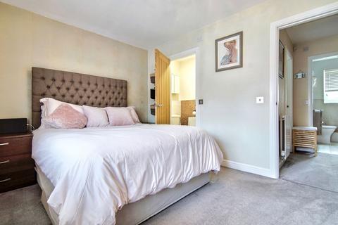 3 bedroom terraced house for sale, Grovefield Crescent, Balsall Common, CV7