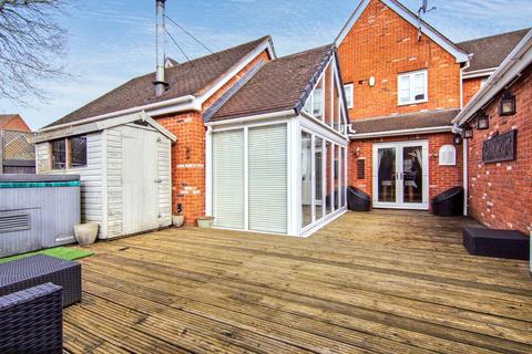 3 bedroom terraced house for sale, Grovefield Crescent, Balsall Common, CV7
