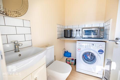 4 bedroom detached house for sale, Poole BH15