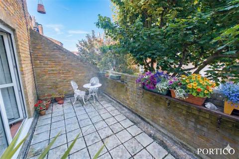 1 bedroom flat to rent, Battersea Square, London, SW11