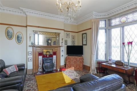 4 bedroom semi-detached house for sale, Cardigan Terrace, Wakefield, West Yorkshire, WF1
