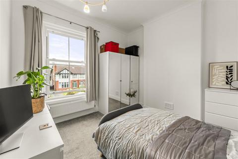 2 bedroom apartment for sale, Princes Road, Sale