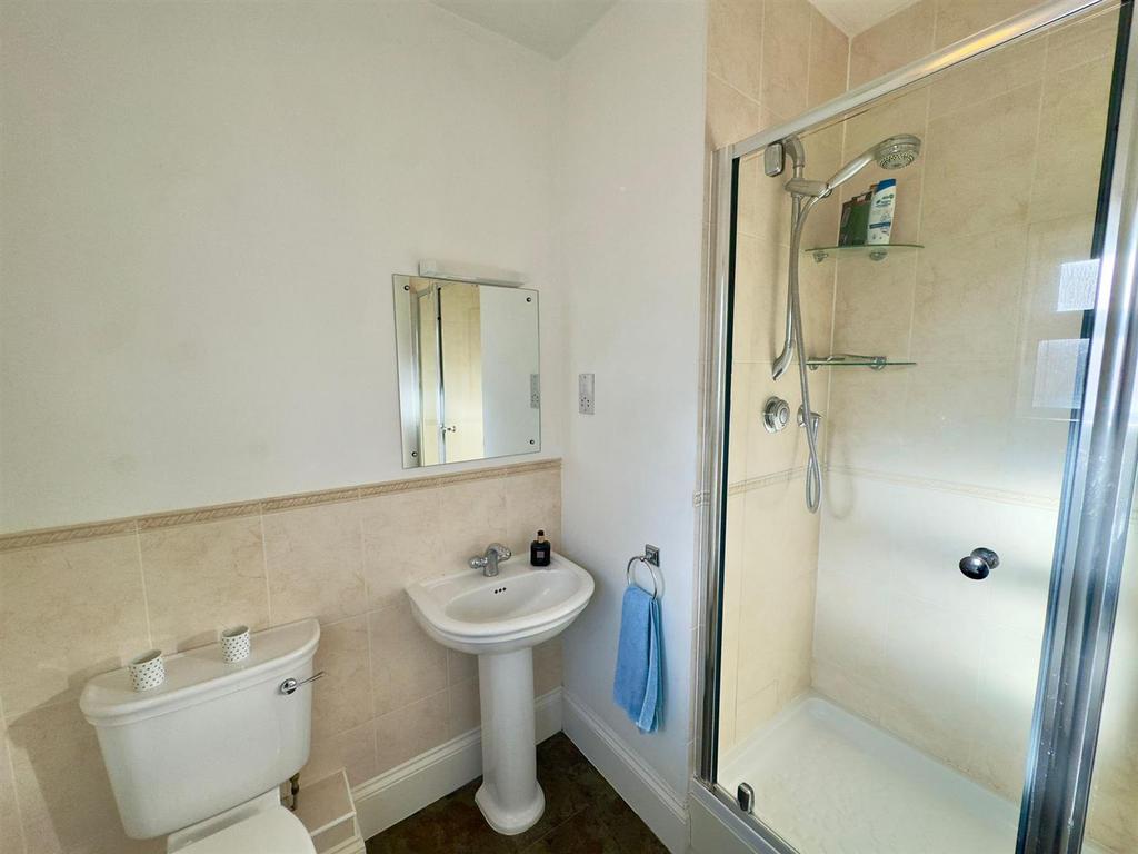 En-Suite 1