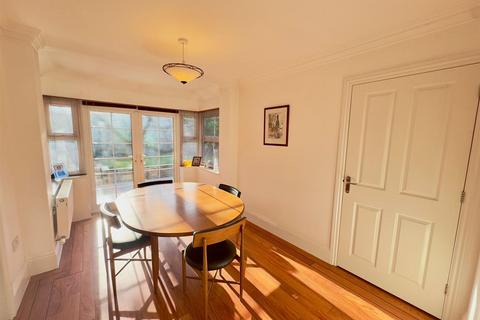4 bedroom detached house for sale, Crowdale Drive, Fleet GU51