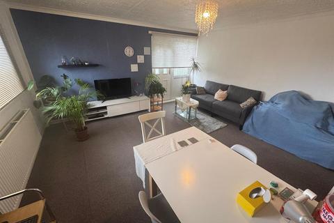 1 bedroom in a house share to rent, 77 Eden Mount, Leeds LS4