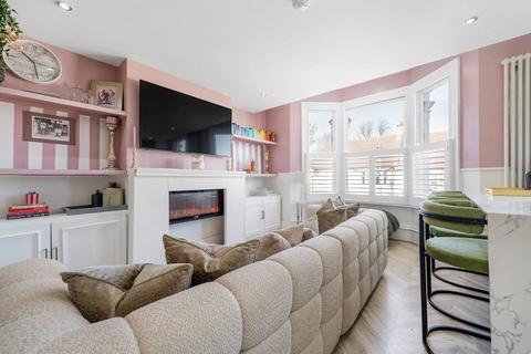 2 bedroom flat for sale, Maplestead Road, SW2