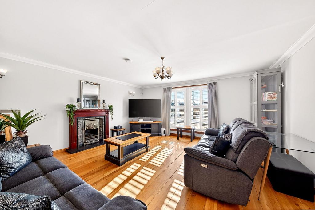 Formal Lounge