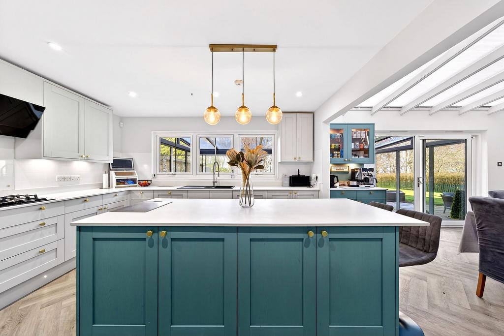 Kitchen / Breakfast Room