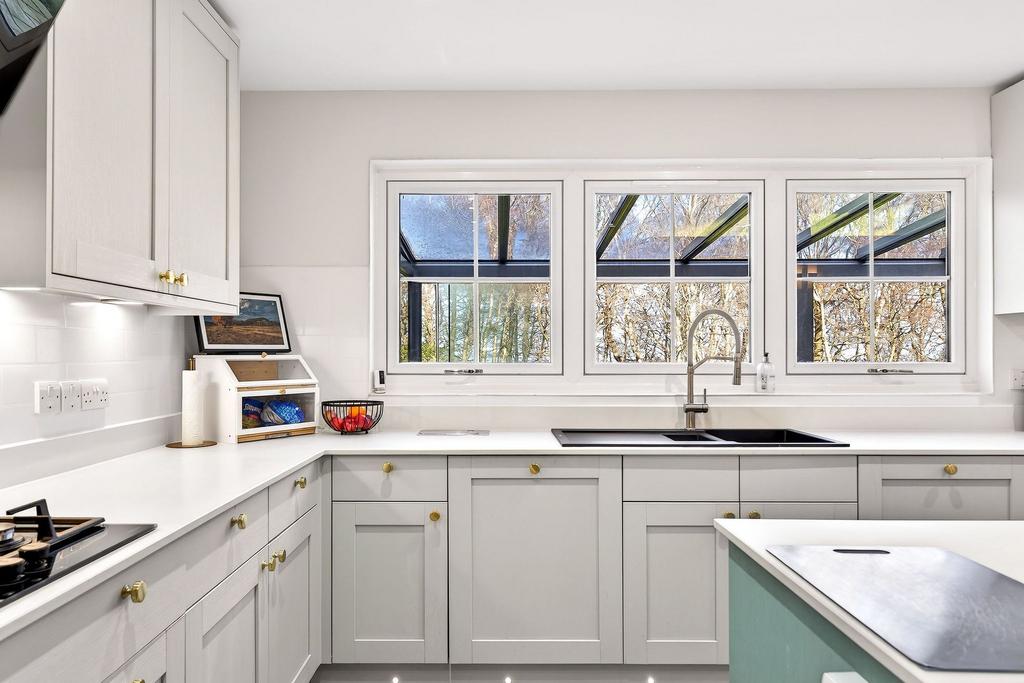 Kitchen / Breakfast Room