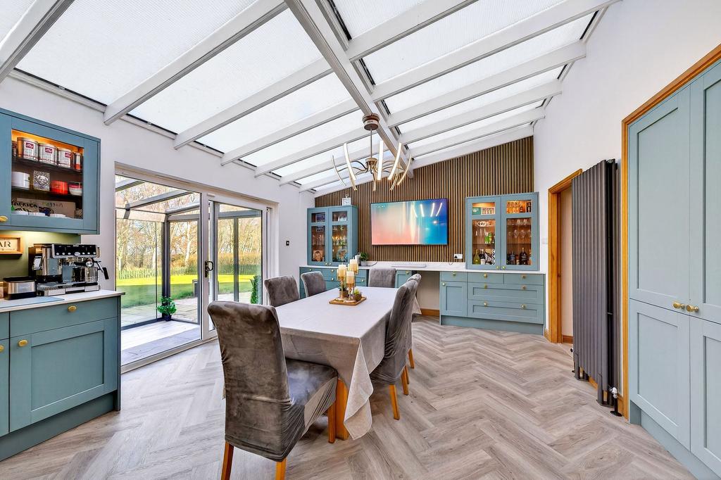Kitchen / Breakfast Room