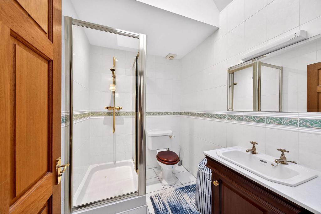 Bedroom Three En-suite