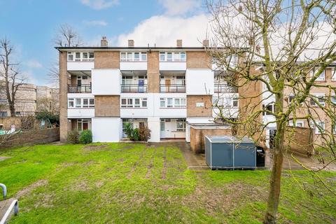 3 bedroom maisonette for sale, Castlecombe Drive, London SW19
