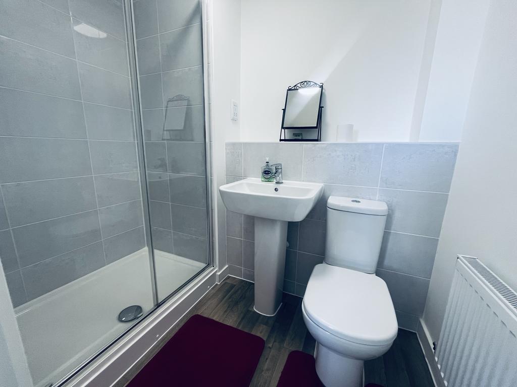 En-suite Bathroom