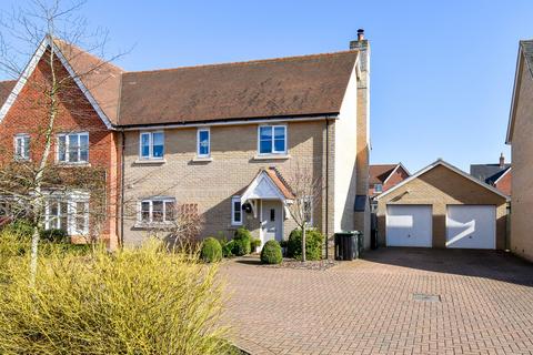 4 bedroom semi-detached house for sale, Burns Way, Dunmow CM6