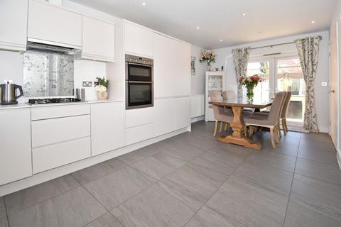 4 bedroom semi-detached house for sale, Burns Way, Dunmow CM6