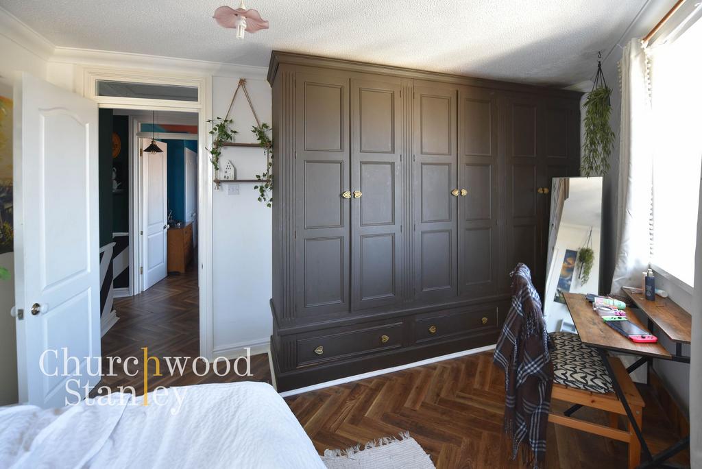 Second bedroom