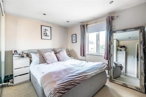 undefined, KINGSTON ROAD, LEATHERHEAD, KT22
