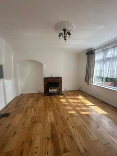 2 bedroom terraced house to rent, Fitzstephen Road, Dagenham RM8