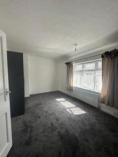 2 bedroom terraced house to rent, Fitzstephen Road, Dagenham RM8