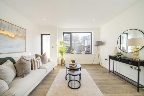 3 bedroom house for sale, Hathaway Gardens, LONDON W13