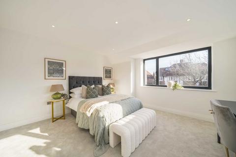 3 bedroom house for sale, Hathaway Gardens, LONDON W13