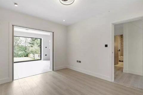 undefined, Elms Lane, Wembley, HA0
