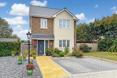 Delfont Grove, Angmering, BN16